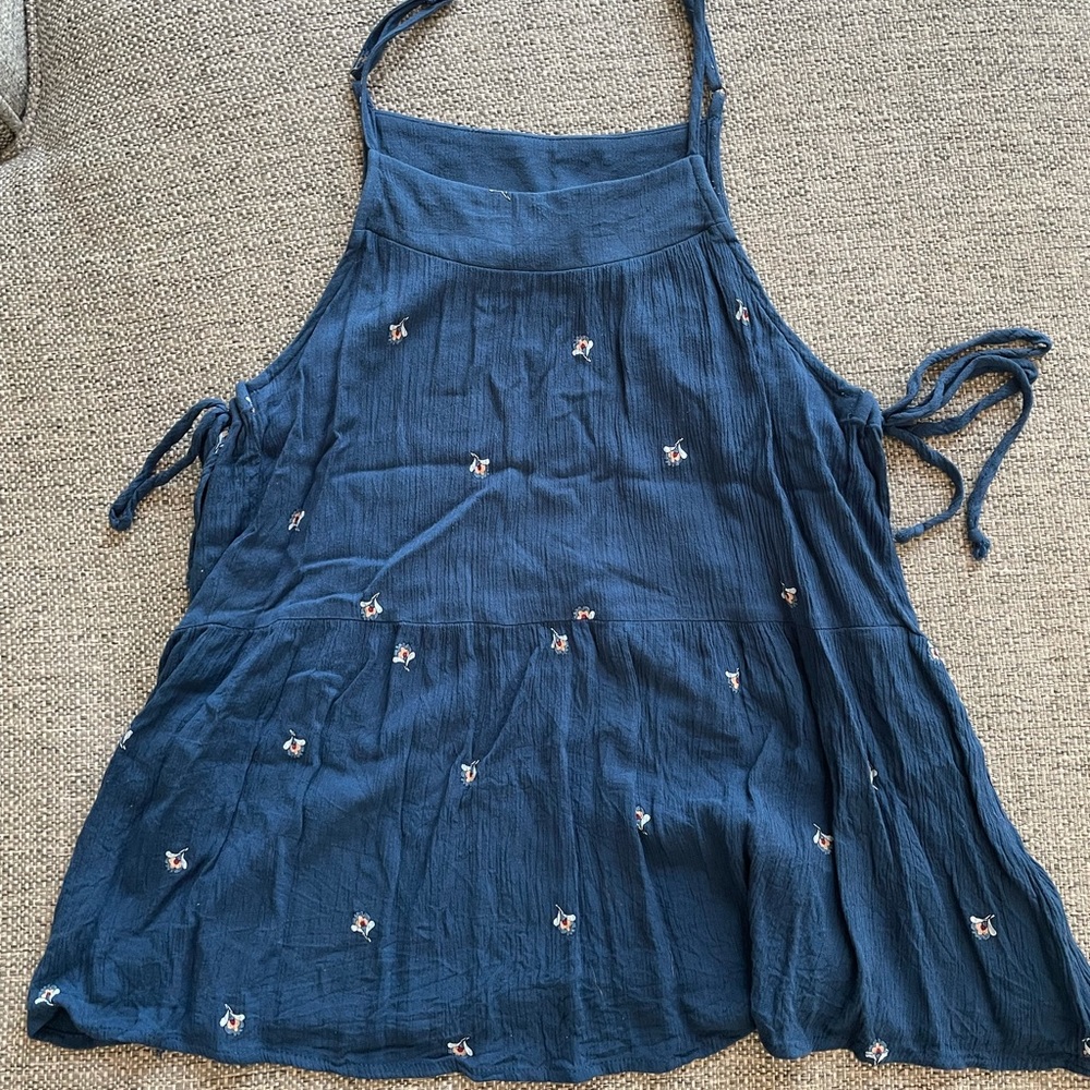 Navy tank top with floral design!